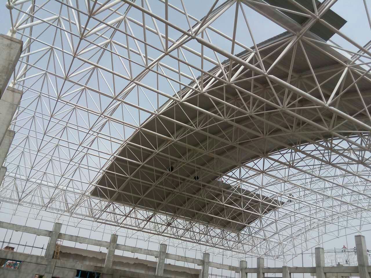 怀柔螺栓球网架的设计制作与安装